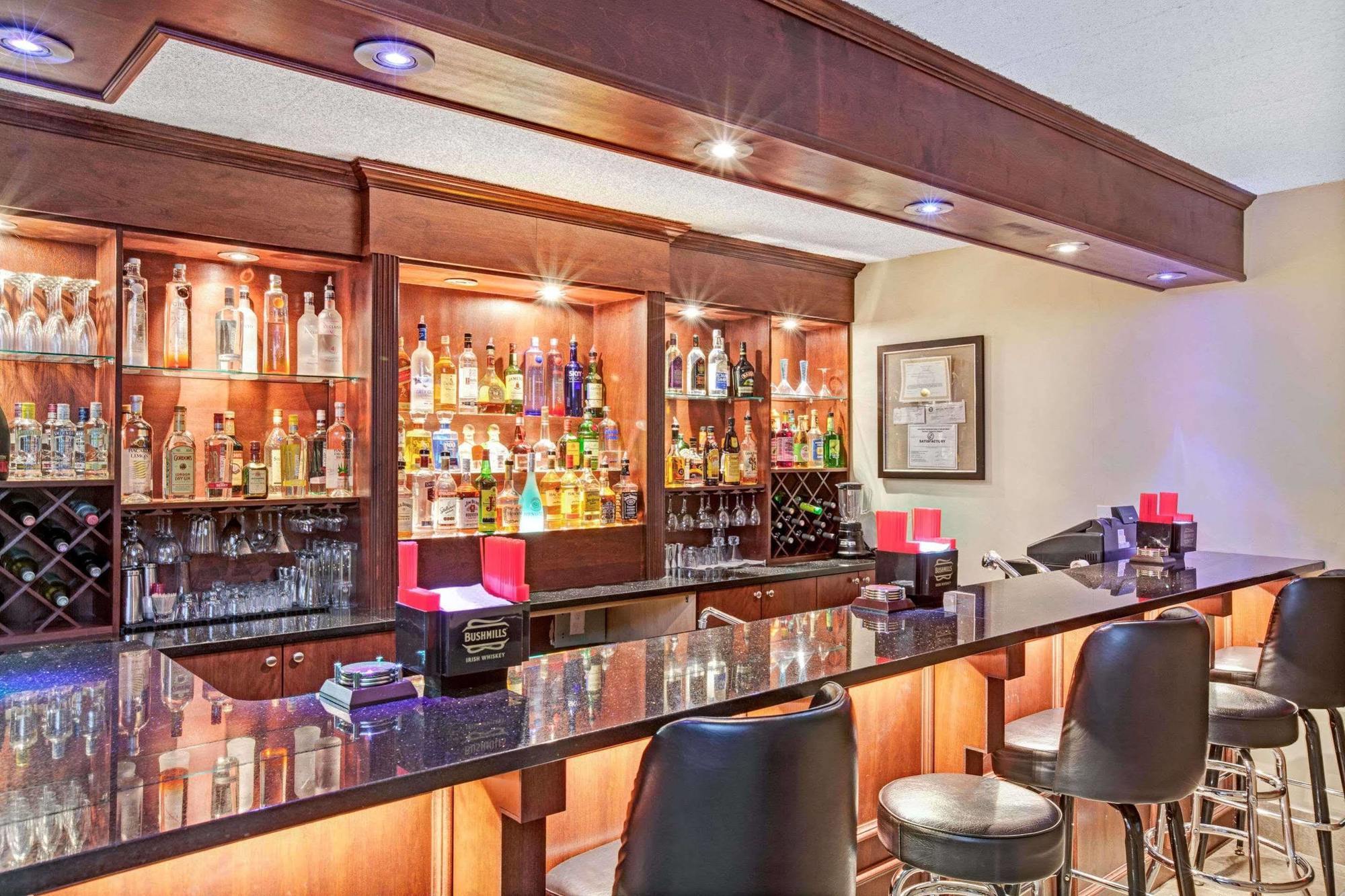洛克威华美达酒店 外观 照片